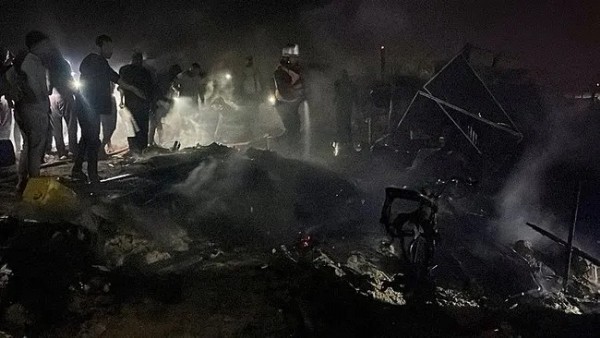 Siyonist İsrail kana doymuyor! Sivillerin barındığı çadırları vurdu